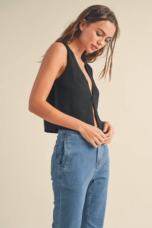 HOOK & EYE CLOSER VEST CARDIGAN
