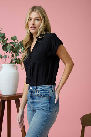 SHORT TAB SLEEVE BUTTON DOWN SHIRT