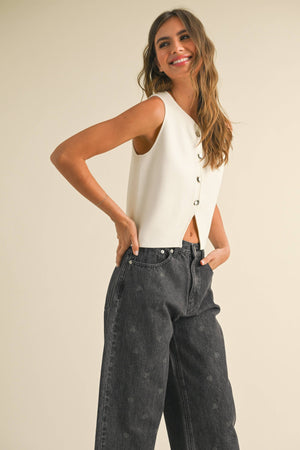 METAL BUTTON DETAIL KNIT VEST