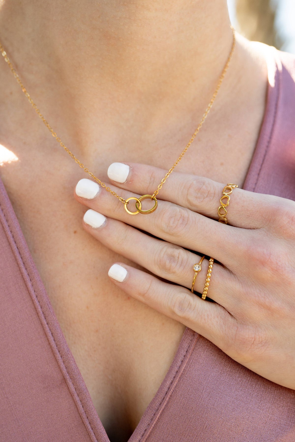 18K Gold PVD Stainless Steel Interlocked Rings Necklace