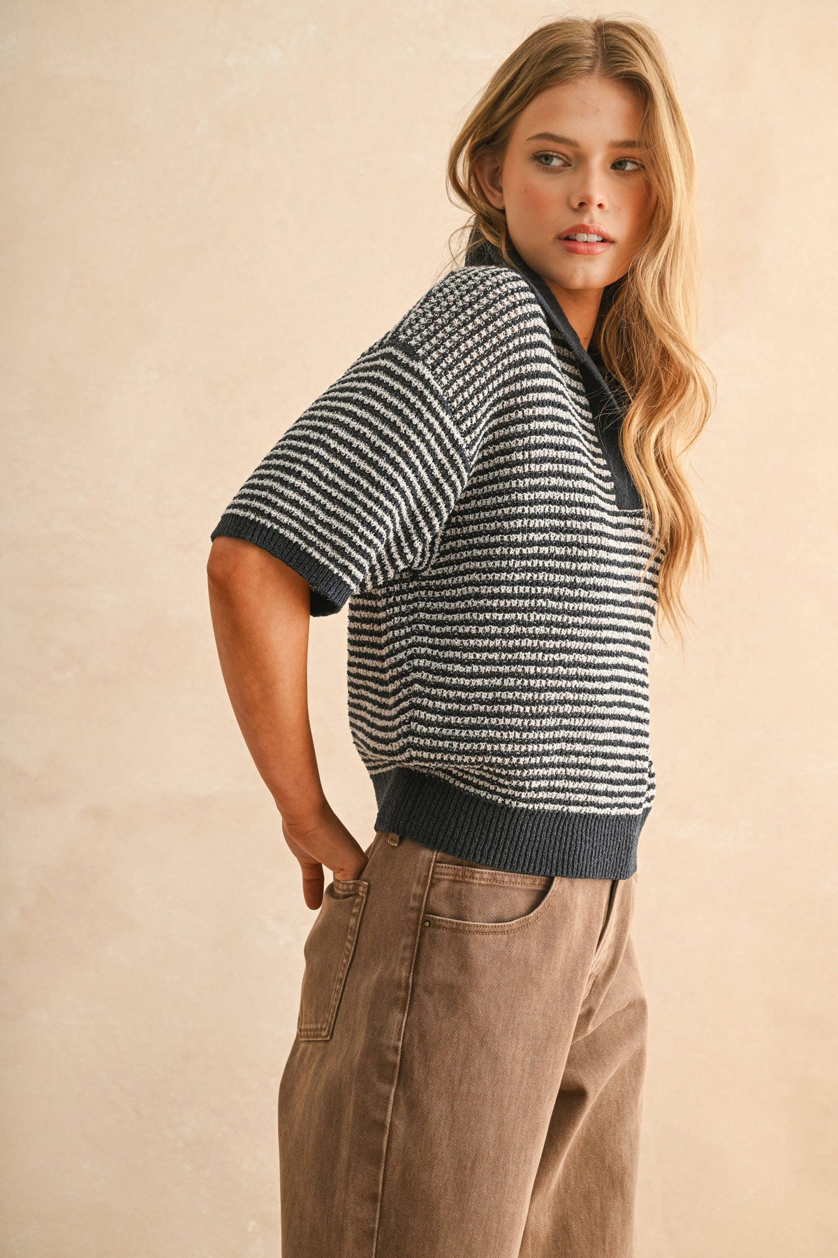 T4519   MULTI COLOR COLLARED KNITTED TOP