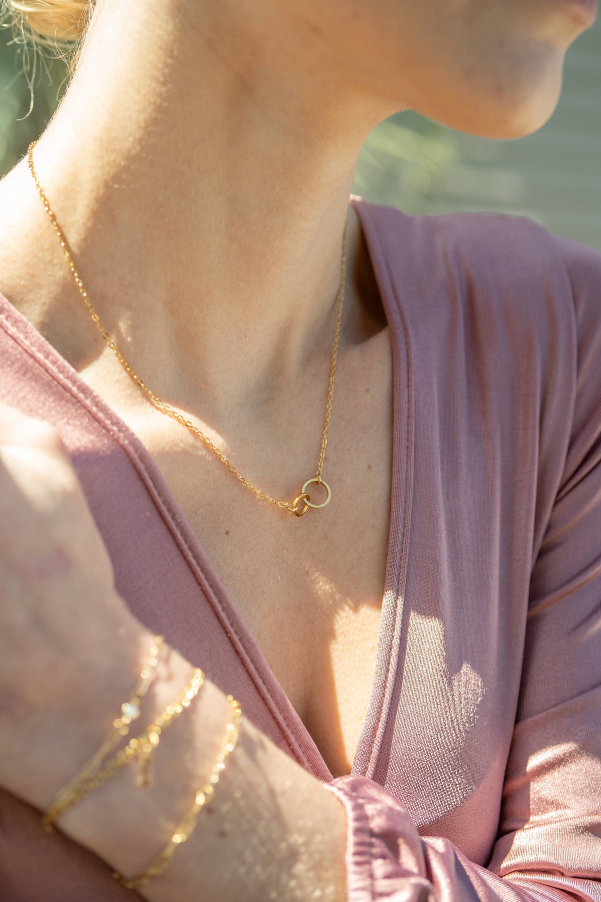 18K Gold PVD Stainless Steel Interlocked Rings Necklace