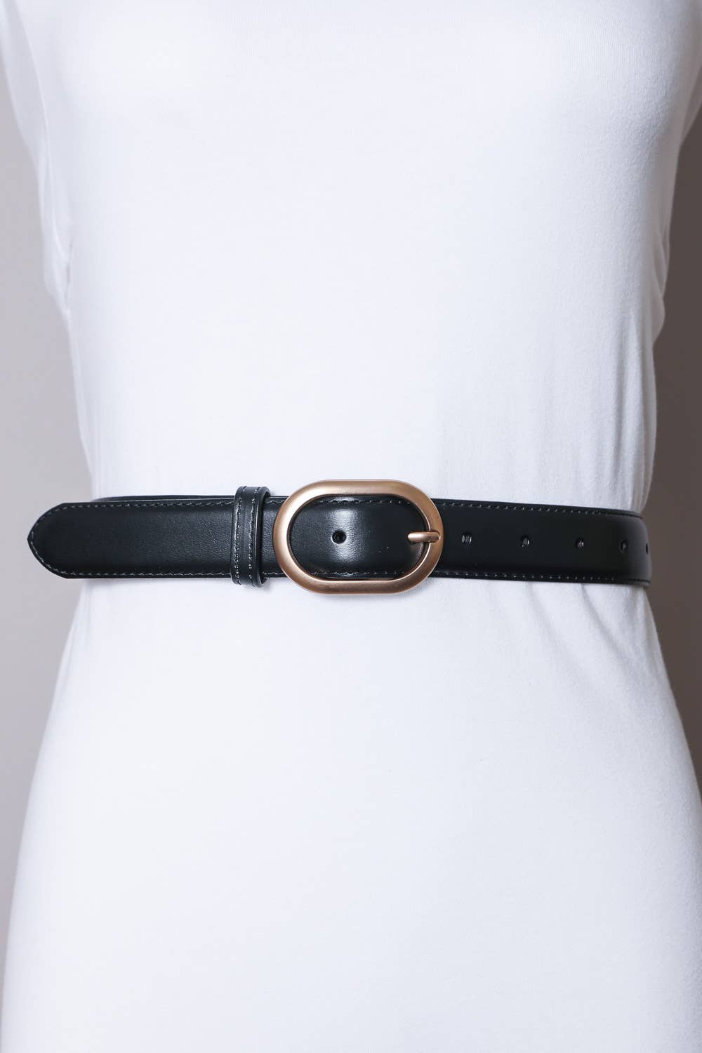 Black oval buckle hip belt