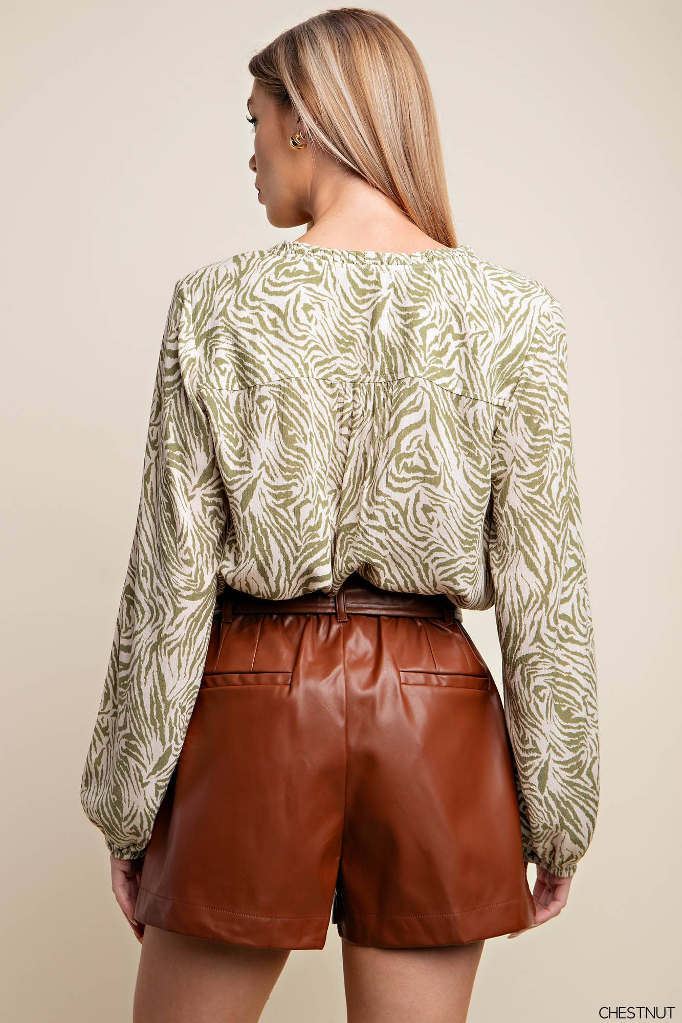 FAUX LEATHER SHORTS WITH BELT