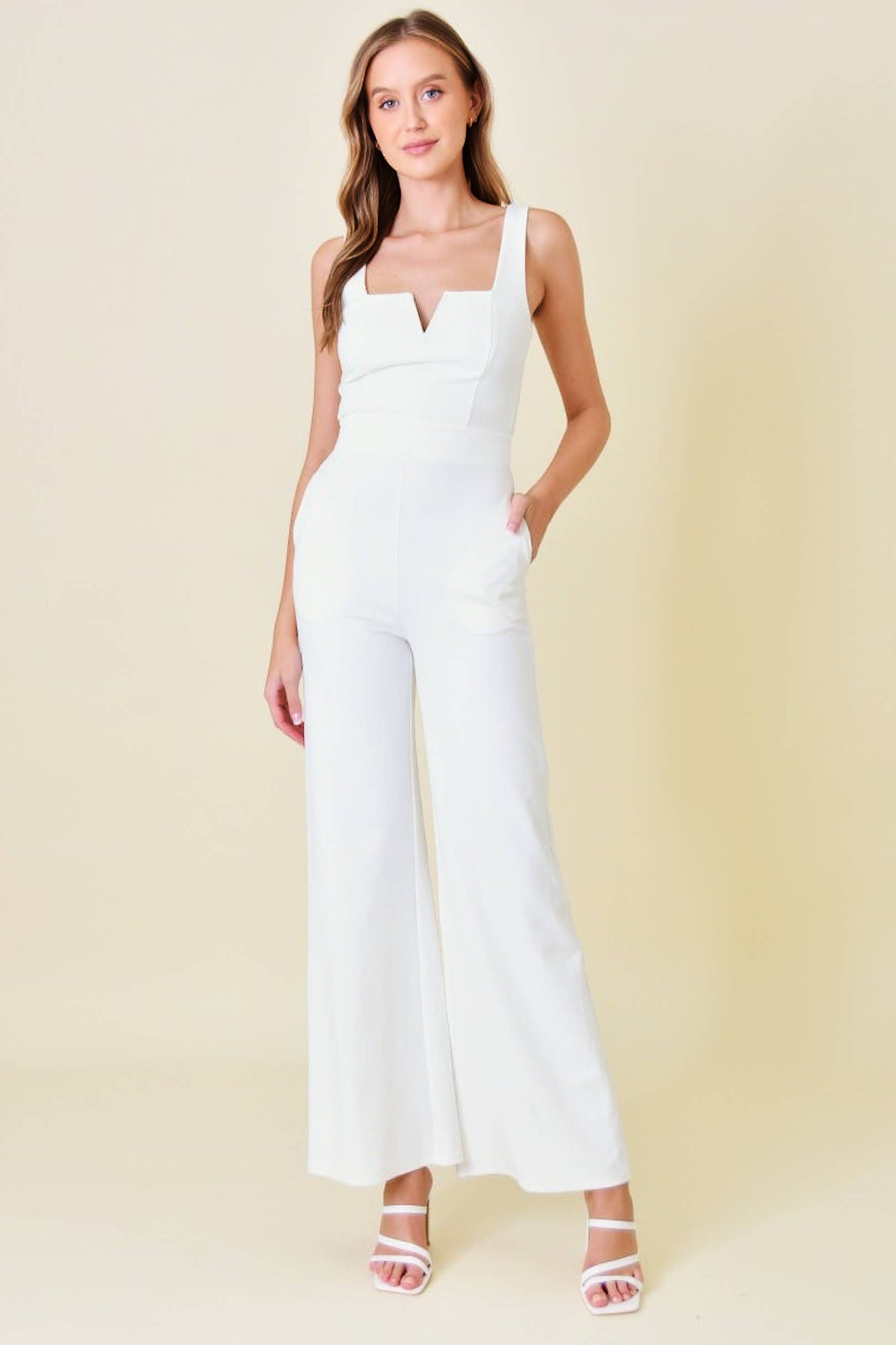Sleeveless Fitted Jumpsuit With Pockets